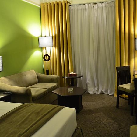 Smart Hotel لاهور المظهر الخارجي الصورة
