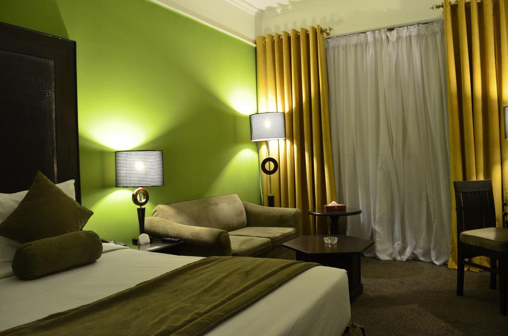 Smart Hotel لاهور الغرفة الصورة